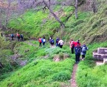 Αρχή ανάβασης στον Πετρωτό 10.04.2016