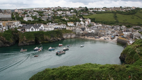 A view of the narrow inlet of Port Isaac, from high on the hill to the western side of the village (looking South).
